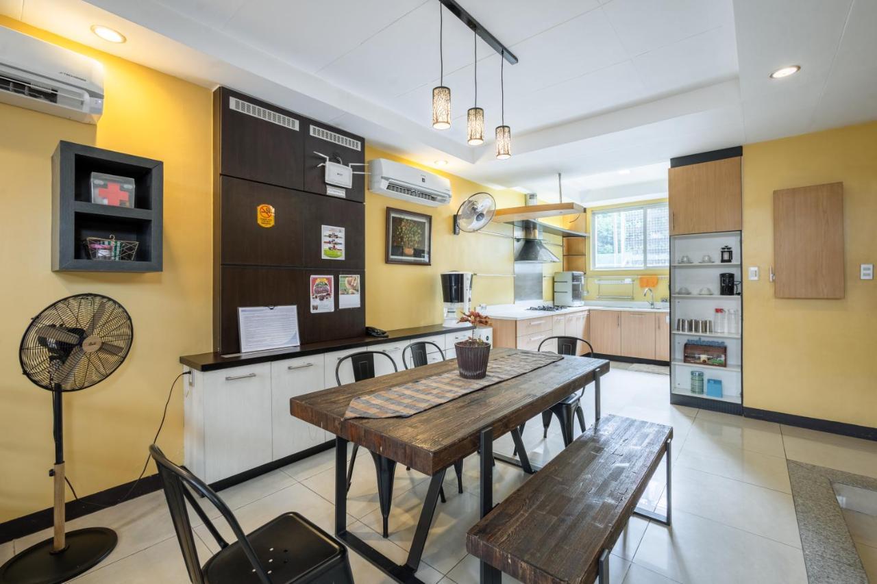 Casa Heradurra Uno/Dos マニラ市 エクステリア 写真