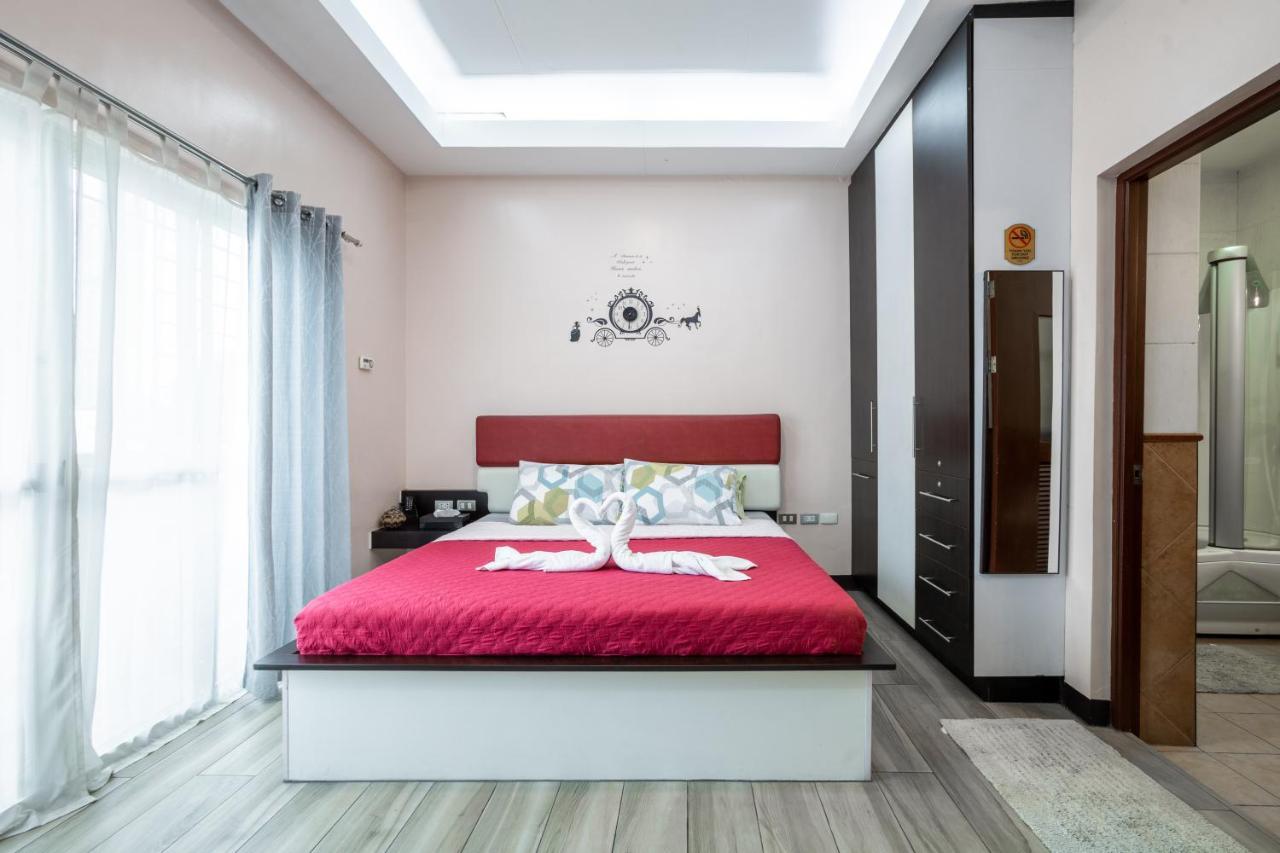 Casa Heradurra Uno/Dos マニラ市 エクステリア 写真