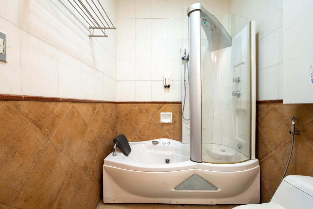 Casa Heradurra Uno/Dos マニラ市 エクステリア 写真